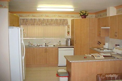 Property photo of 11 Currawong Way Thornlie WA 6108