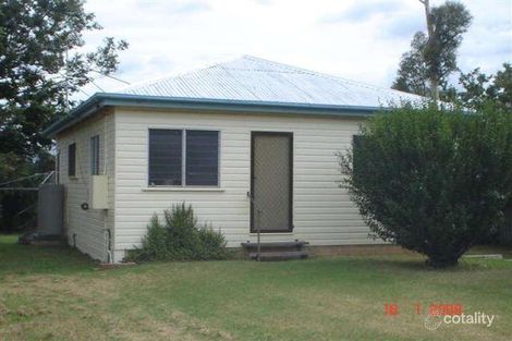 16 Lennon St, Texas, QLD 4385