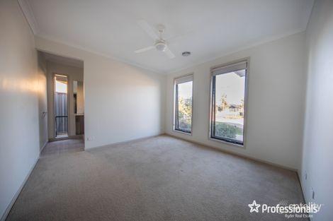 Property photo of 21 Creekwood Way Cobblebank VIC 3338