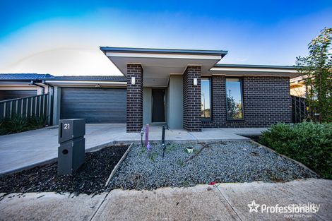 Property photo of 21 Creekwood Way Cobblebank VIC 3338