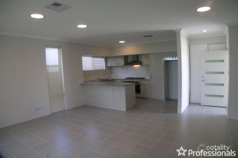 Property photo of 2/18 Whinhill Loop Baldivis WA 6171