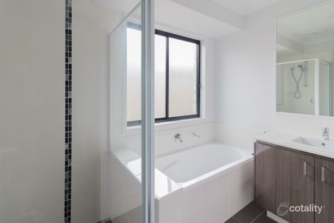 Property photo of 39 Percy Earl Crescent Pimpama QLD 4209