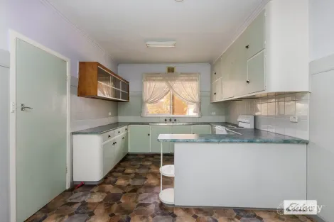 Property photo of 73 Havlin Street East Flora Hill VIC 3550