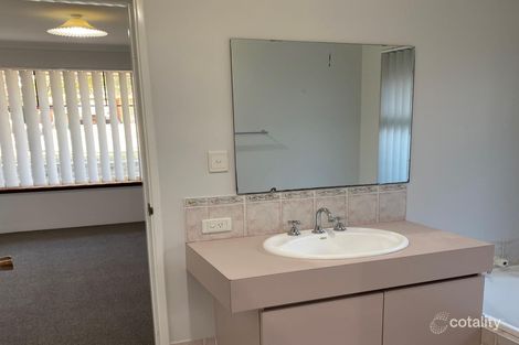 Property photo of 18 Kangaroo Entrance Stratton WA 6056