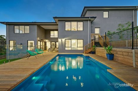 Property photo of 5 Lynda Court Doncaster East VIC 3109