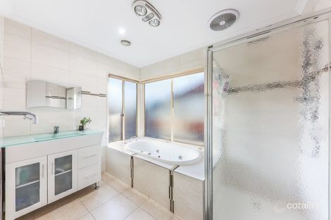 Property photo of 20 Almands Avenue Roxburgh Park VIC 3064