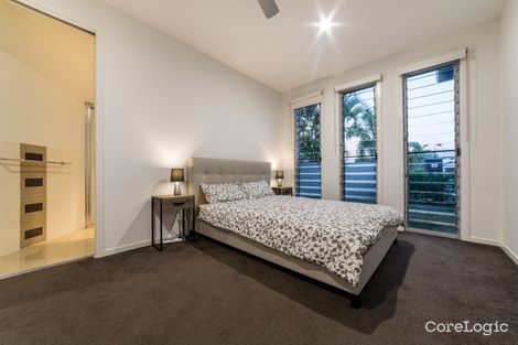 Property photo of 72 Southaven Drive Helensvale QLD 4212