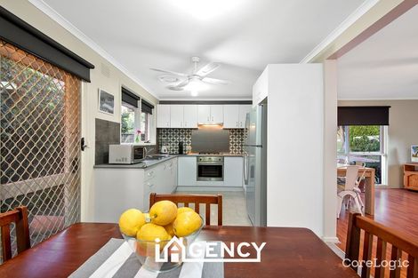 Property photo of 4 Ester Close Endeavour Hills VIC 3802