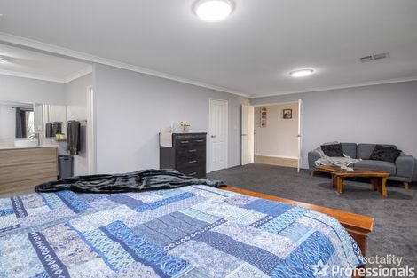 Property photo of 48 Simmonds Pass Ellenbrook WA 6069