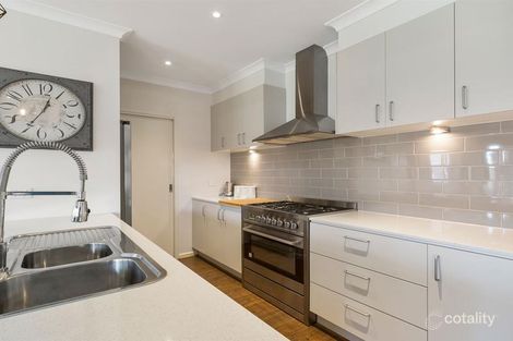 Property photo of 24 Red Brush Drive Keysborough VIC 3173