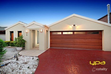 Property photo of 14 Emerald Court Caroline Springs VIC 3023