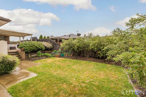 Property photo of 8 Wark Place Jerrabomberra NSW 2619
