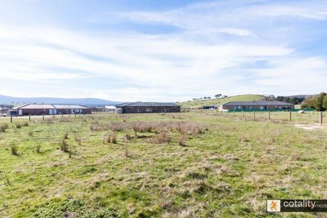 Property photo of 17 Quail Avenue Whittlesea VIC 3757