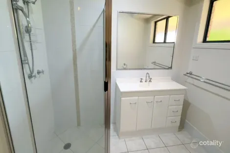 Property photo of 22 Parkes Drive Tenterfield NSW 2372