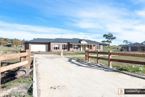 Property photo of 17 Quail Avenue Whittlesea VIC 3757