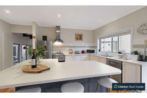 Property photo of 28 Allunga Parade Berwick VIC 3806