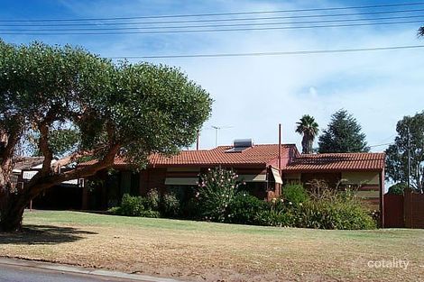 1 Glenbrook Rd, Thornlie, WA 6108