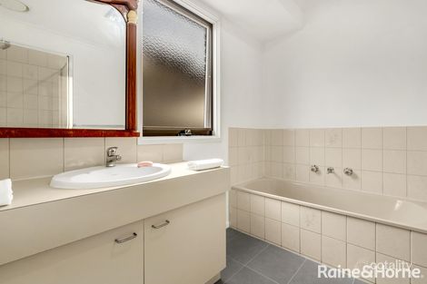 Property photo of 55 Northleigh Avenue Craigieburn VIC 3064