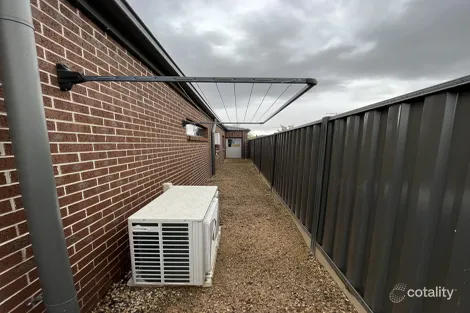 Property photo of 3/62 Babele Road Tarneit VIC 3029