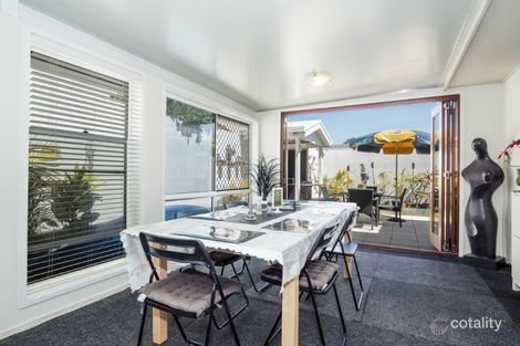 Property photo of 2/28 Nankeen Avenue Paradise Point QLD 4216