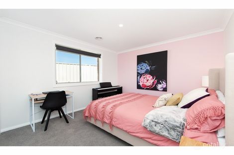 Property photo of 61 Woolshed Drive Thurgoona NSW 2640