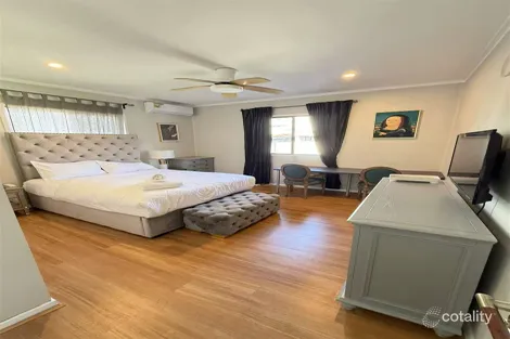 Property photo of 40 Murarrie Road Murarrie QLD 4172