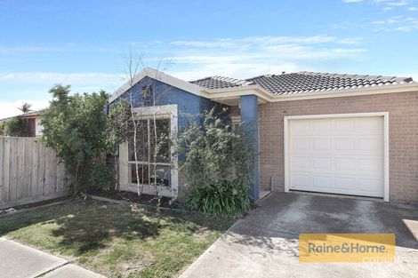 1/17 Crestmont Dr, Melton South, VIC 3338