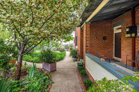 41 Meurant Ave, Wagga Wagga, NSW 2650