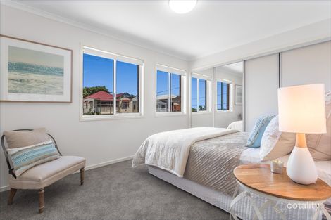 Property photo of 223 Wynnum Esplanade Wynnum QLD 4178