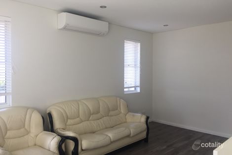 Property photo of 19 Mohawk Crescent Greenfield Park NSW 2176