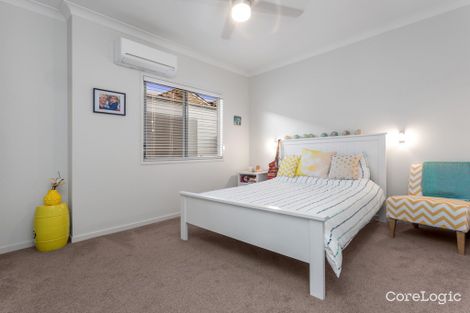 Property photo of 49 Grattan Terrace Wynnum QLD 4178