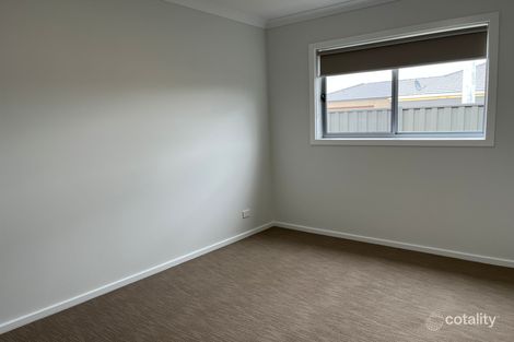 Property photo of 32 Stubberfield Road Tarneit VIC 3029