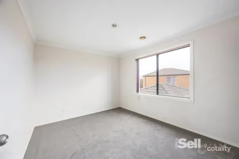 Property photo of 16 Jade Court Springvale VIC 3171