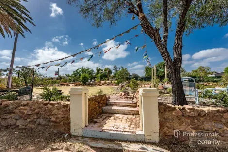 Property photo of 145 Hampton Road Northampton WA 6535