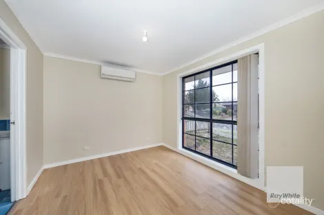 Property photo of 4 Moonstone Circuit St Albans VIC 3021
