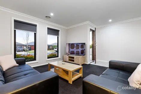 Property photo of 9 Red Robin Drive Winter Valley VIC 3358
