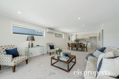 Property photo of 2/10 Eldon Street Lindisfarne TAS 7015