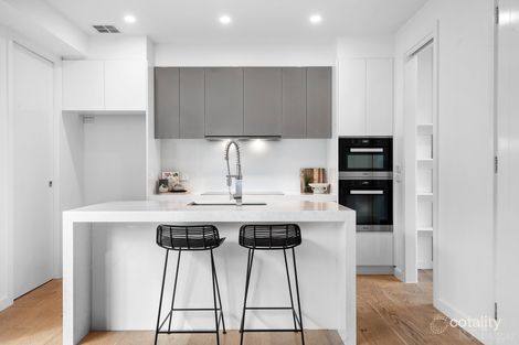 Property photo of 2/4 George Street Camberwell VIC 3124