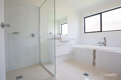 15 Pinnacle Way, Pimpama, QLD 4209