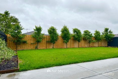 Property photo of 12 Montdami Way Carrum Downs VIC 3201