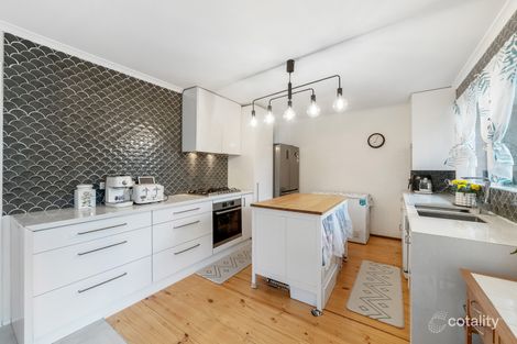Property photo of 18 Charleville Court Carrum Downs VIC 3201