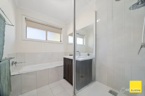 Property photo of 2/78 Marnie Road Kennington VIC 3550