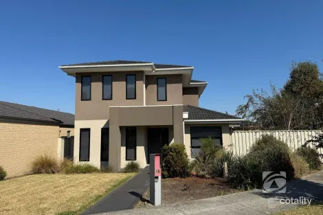 15 Greenfield Lane, Pakenham, VIC 3810