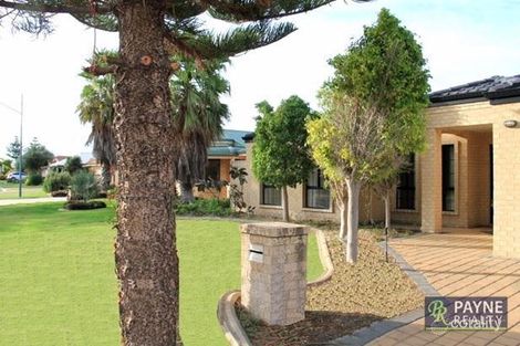 Property photo of 45 Canouan Loop Secret Harbour WA 6173