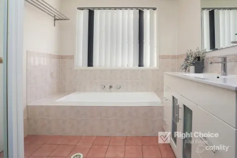 Property photo of 7 Robb Street Albion Park NSW 2527