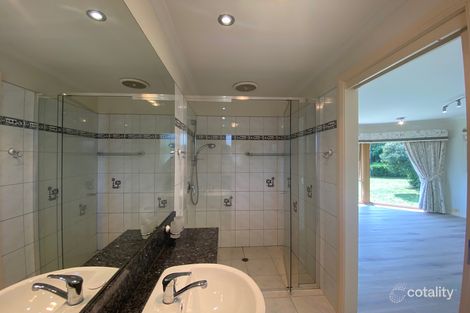 Property photo of 68 Hillview Avenue Mount Waverley VIC 3149