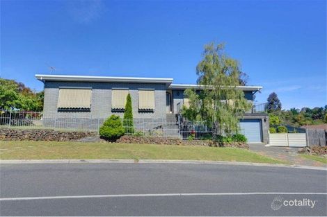 702 Chisholm St, Black Hill, VIC 3350