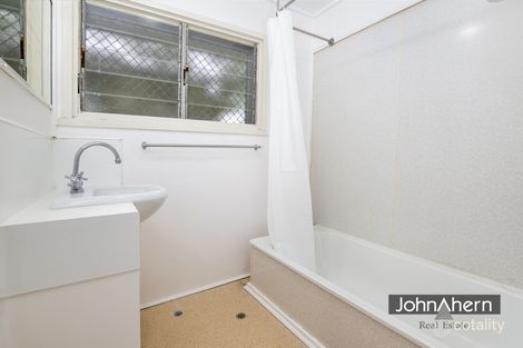 Property photo of 34 Madison Street Woodridge QLD 4114