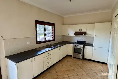 Property photo of 37 Fields Road Macquarie Fields NSW 2564