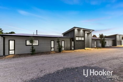 3a Meeking Dr, Pakenham, VIC 3810